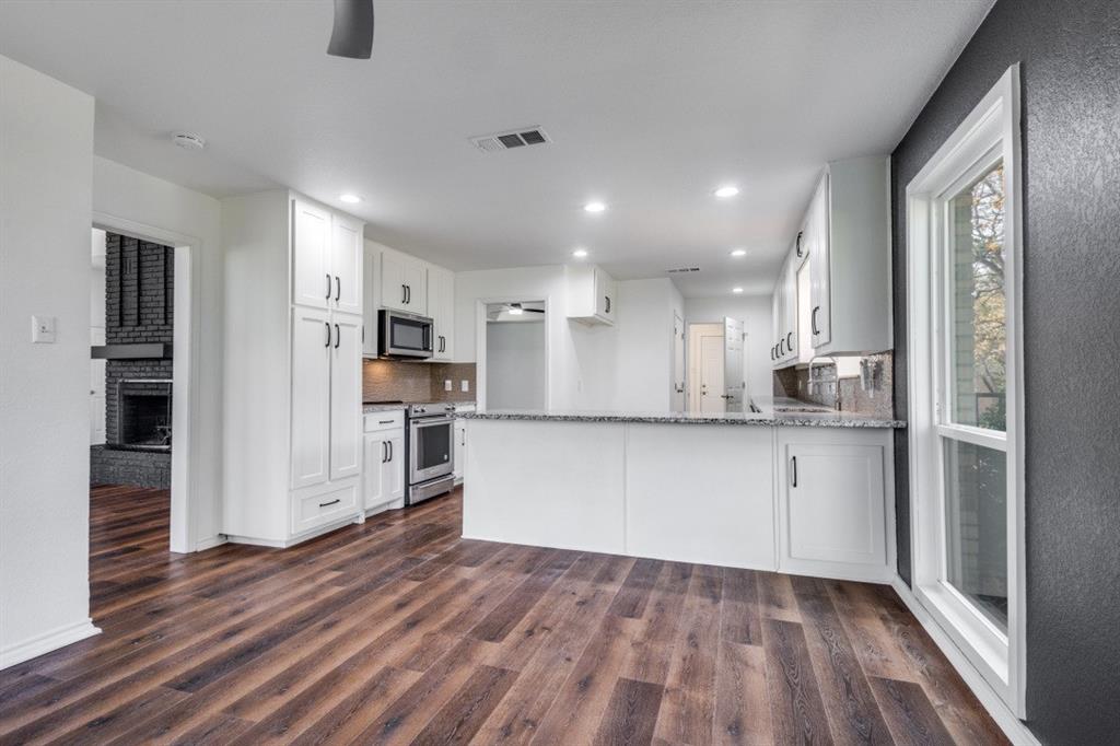 Lake Forest Village Ph 1 - Residential