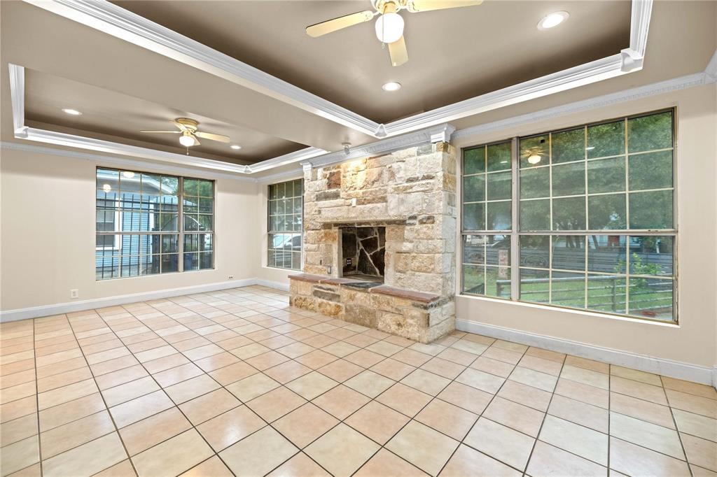 606 W Pembroke Avenue