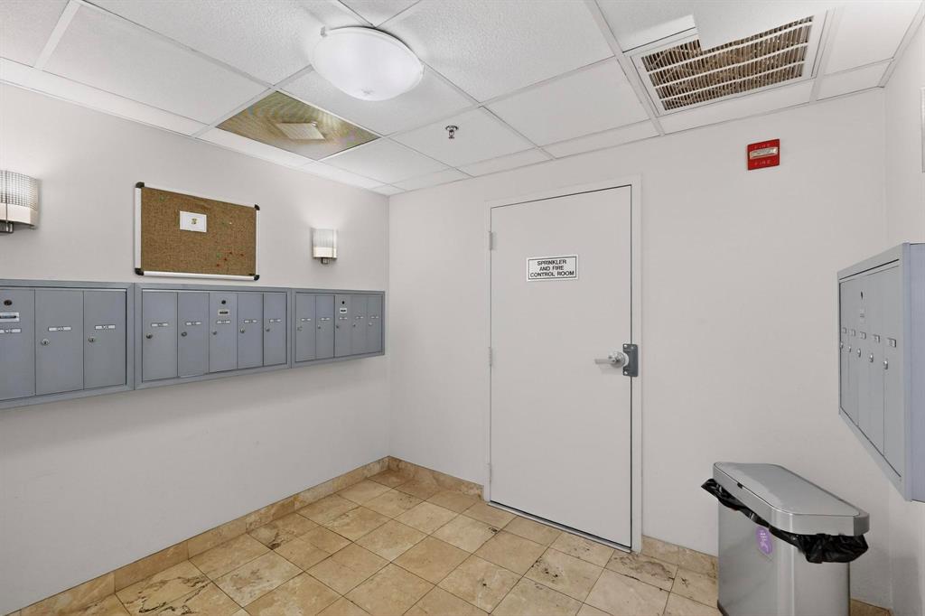 Nineteen Gilbert Condo - Residential