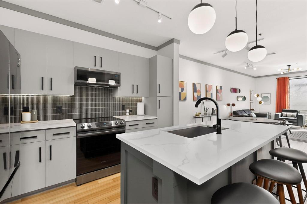 Nineteen Gilbert Condo - Residential