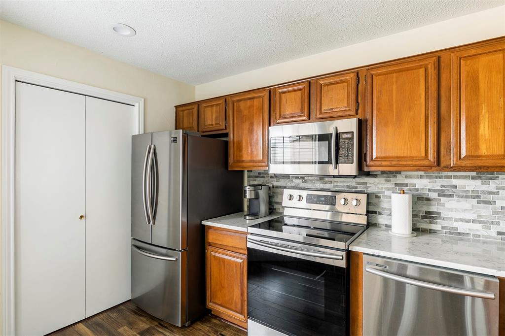 Preston On Creek Condos - Residential