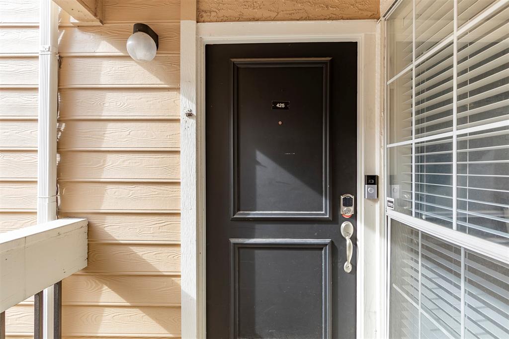 Preston On Creek Condos - Residential