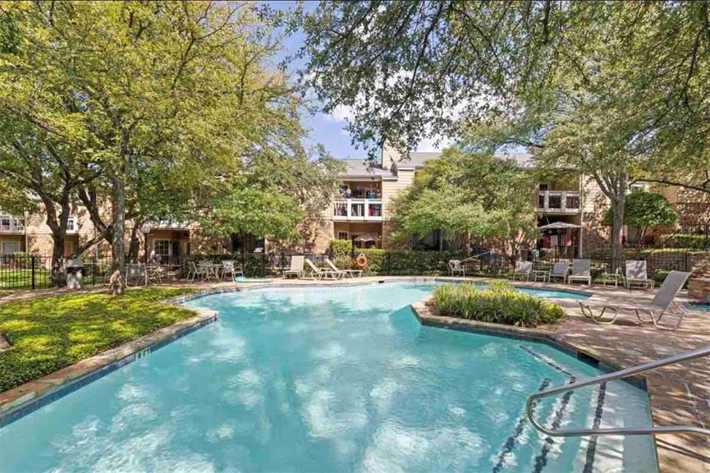 Preston On Creek Condos - Residential