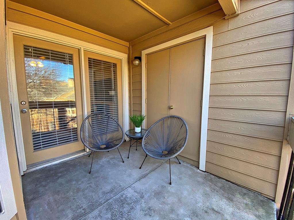 Preston On Creek Condos - Residential