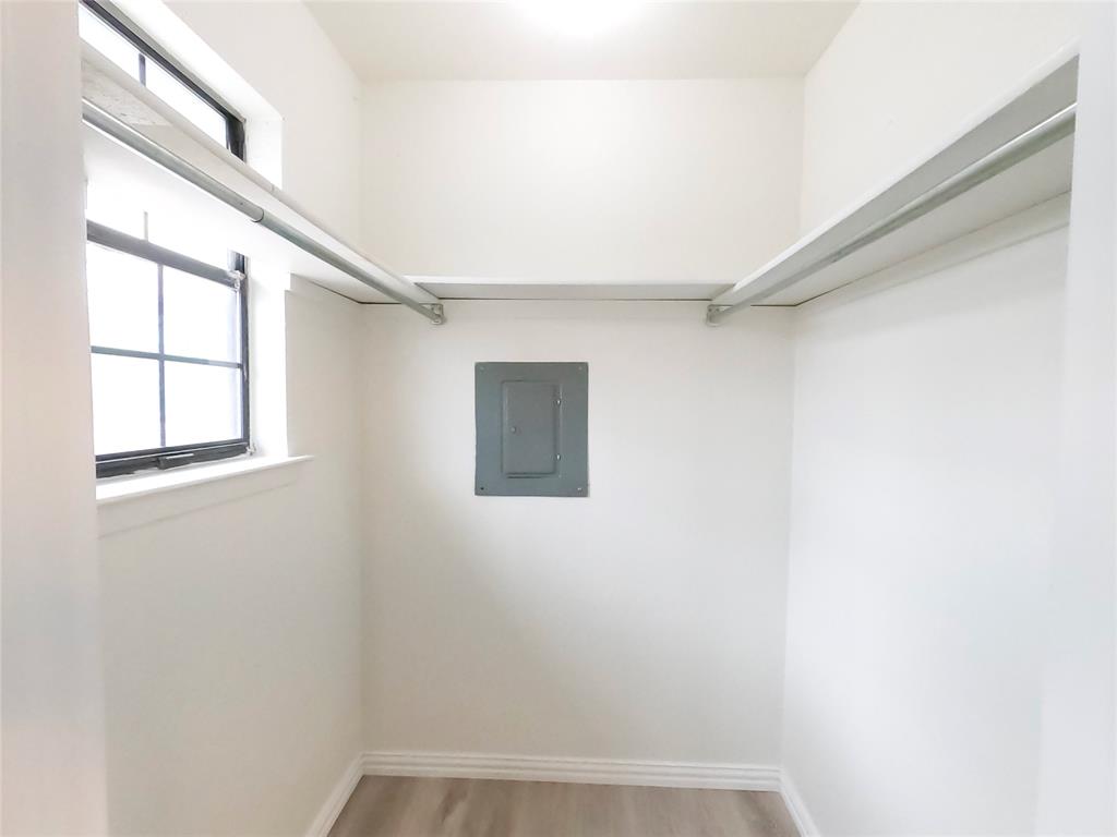 Courtyard Condo - Residential