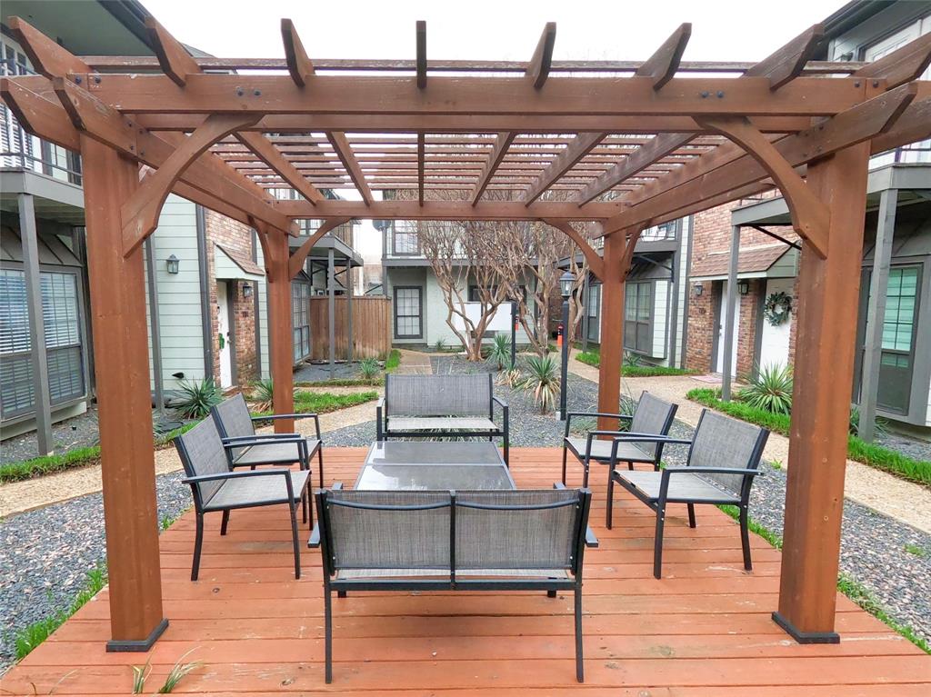 Courtyard Condo - Residential