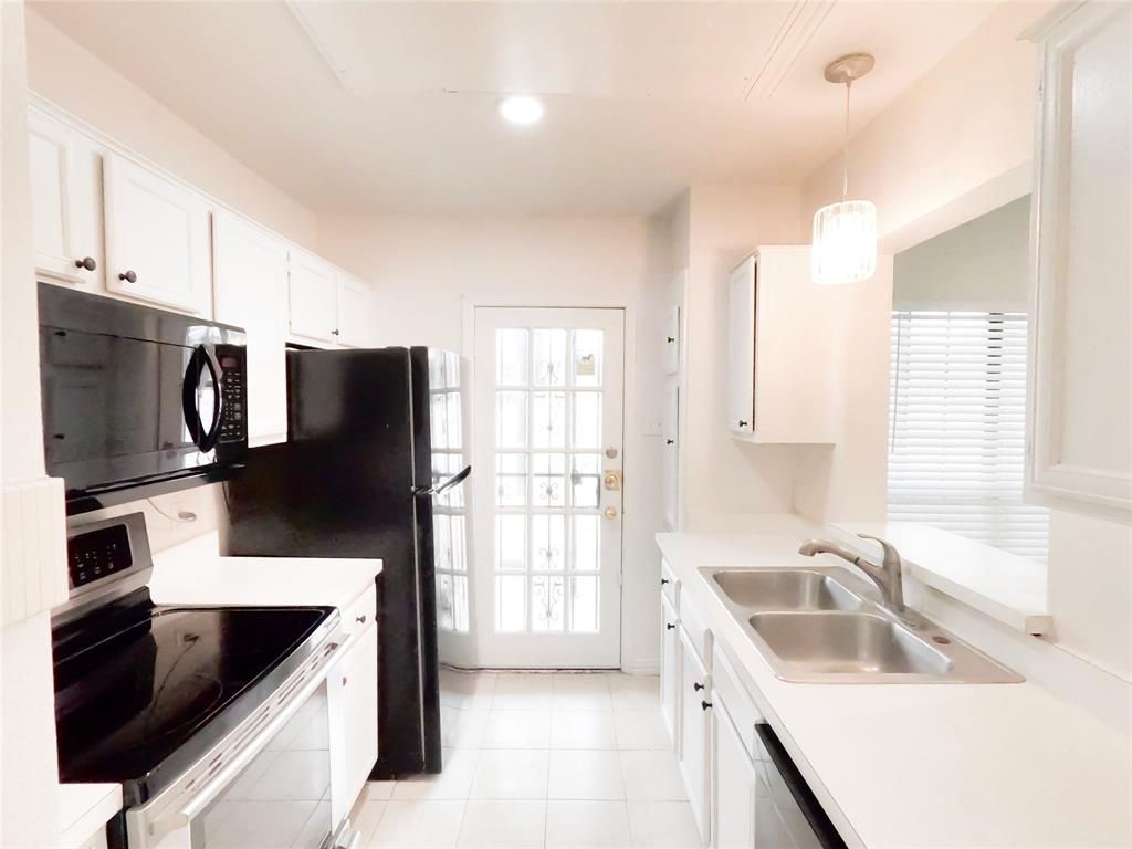 Courtyard Condo - Residential