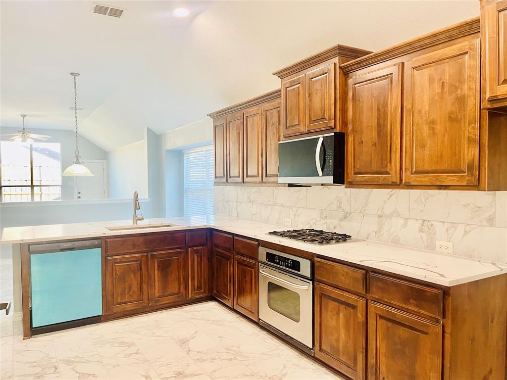 Sunset Pointe Ph Fifteen - Residential