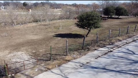 2001 Wagon Wheels Trail Dallas TX 75241