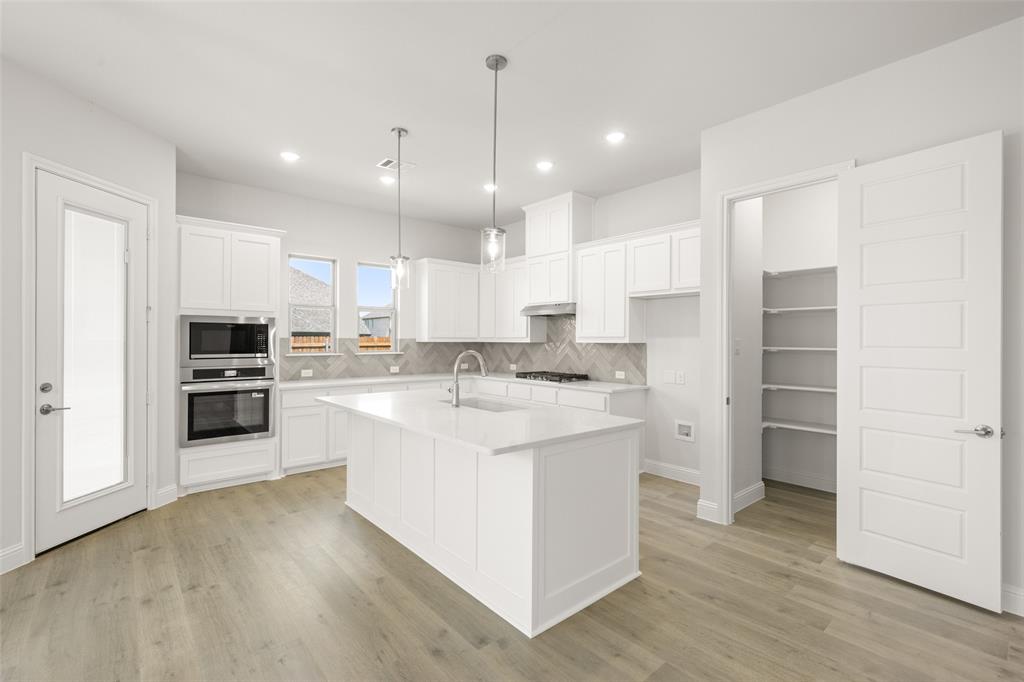 Sheppard's Place - Residential