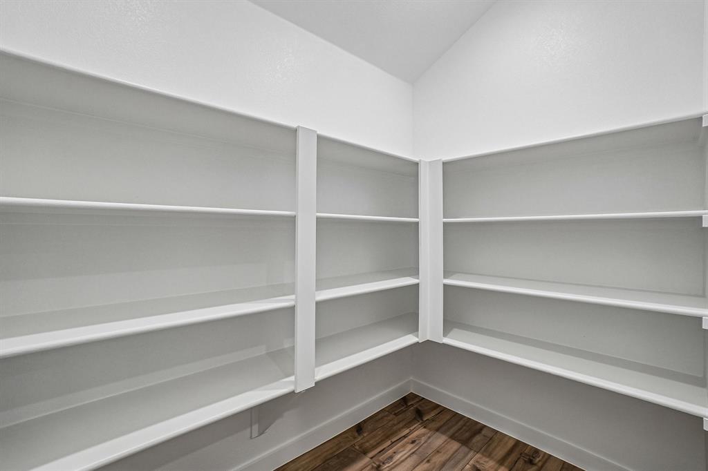 Middlefield Village - Residential