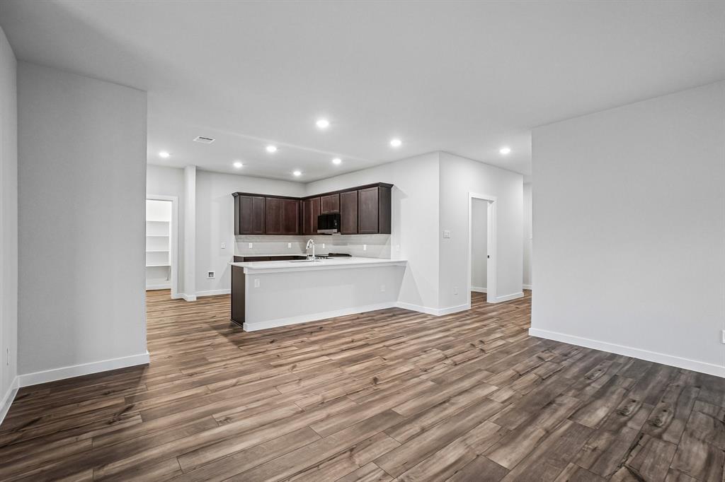 Middlefield Village - Residential