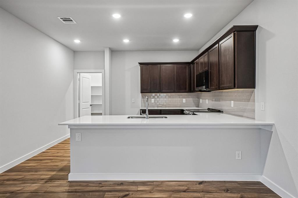 Middlefield Village - Residential