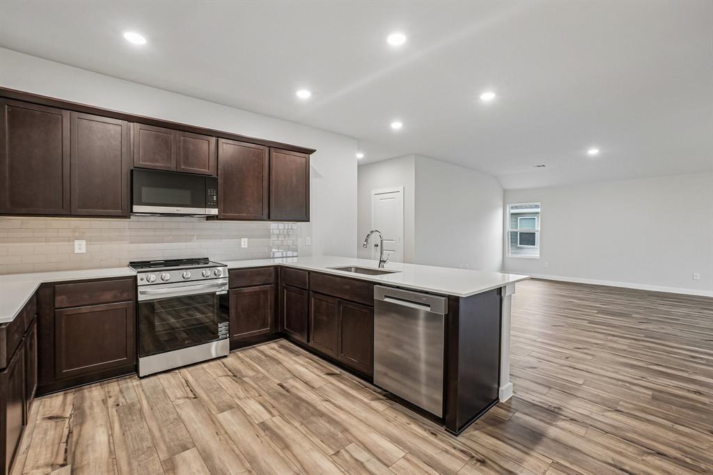 Middlefield Village - Residential