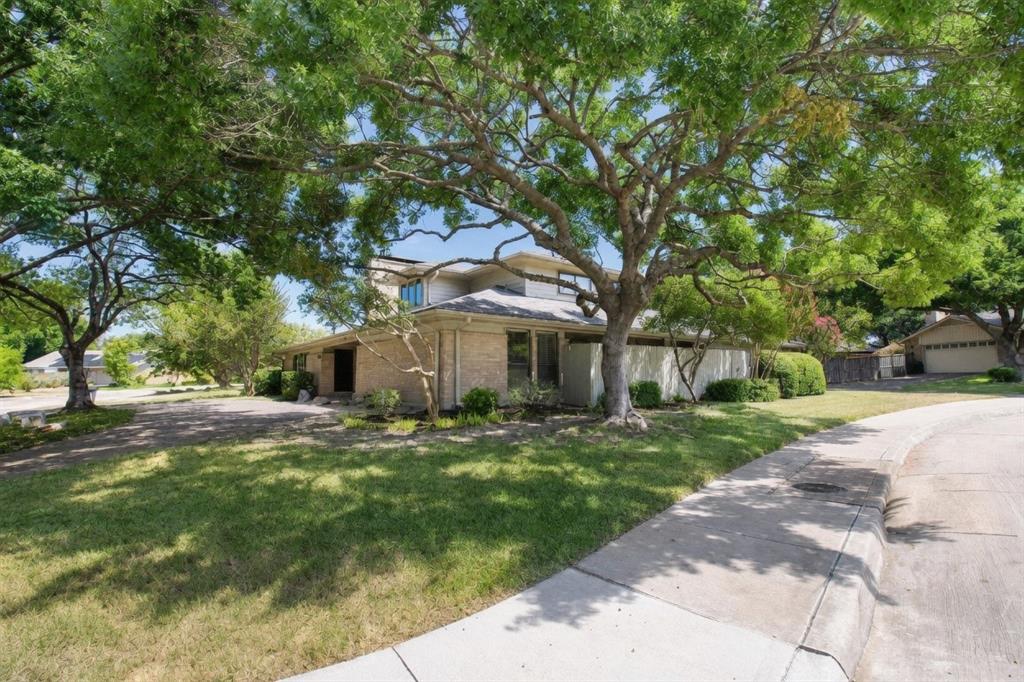 11901 Woodbridge Drive