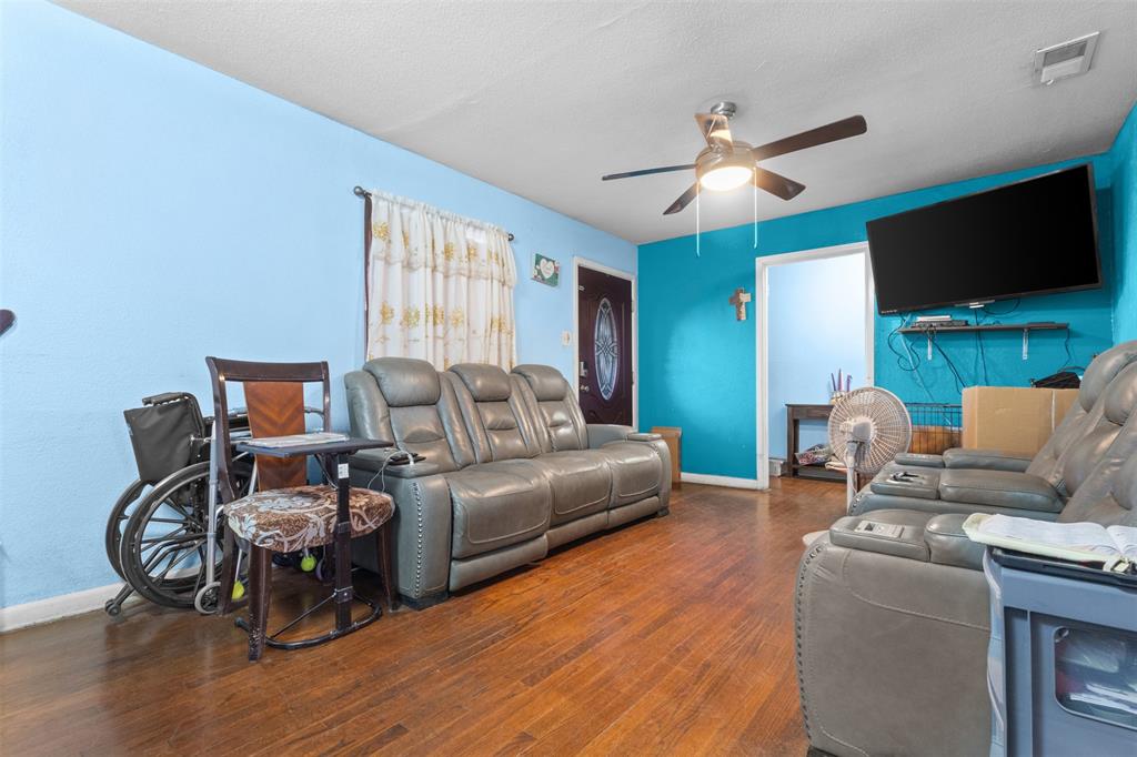 Barnes Bridge Road - Residential