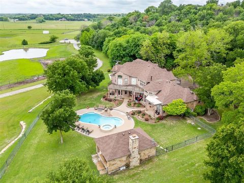Photo of 173 Trinity Bluffs Road, Aledo, TX 76008 (MLS # 20772084)