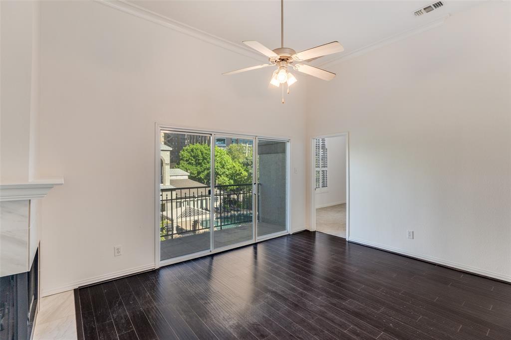 2201 Wolf Street 7208