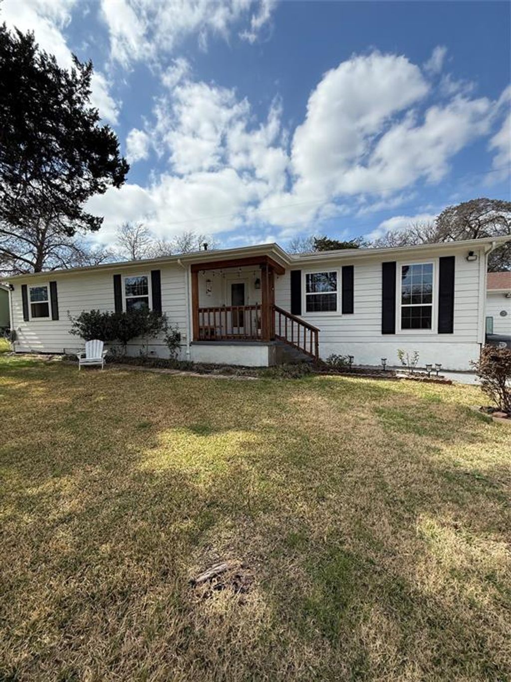 Photo of 5323 Lantern Lane, Dallas, TX 75236 (MLS # 21194126)