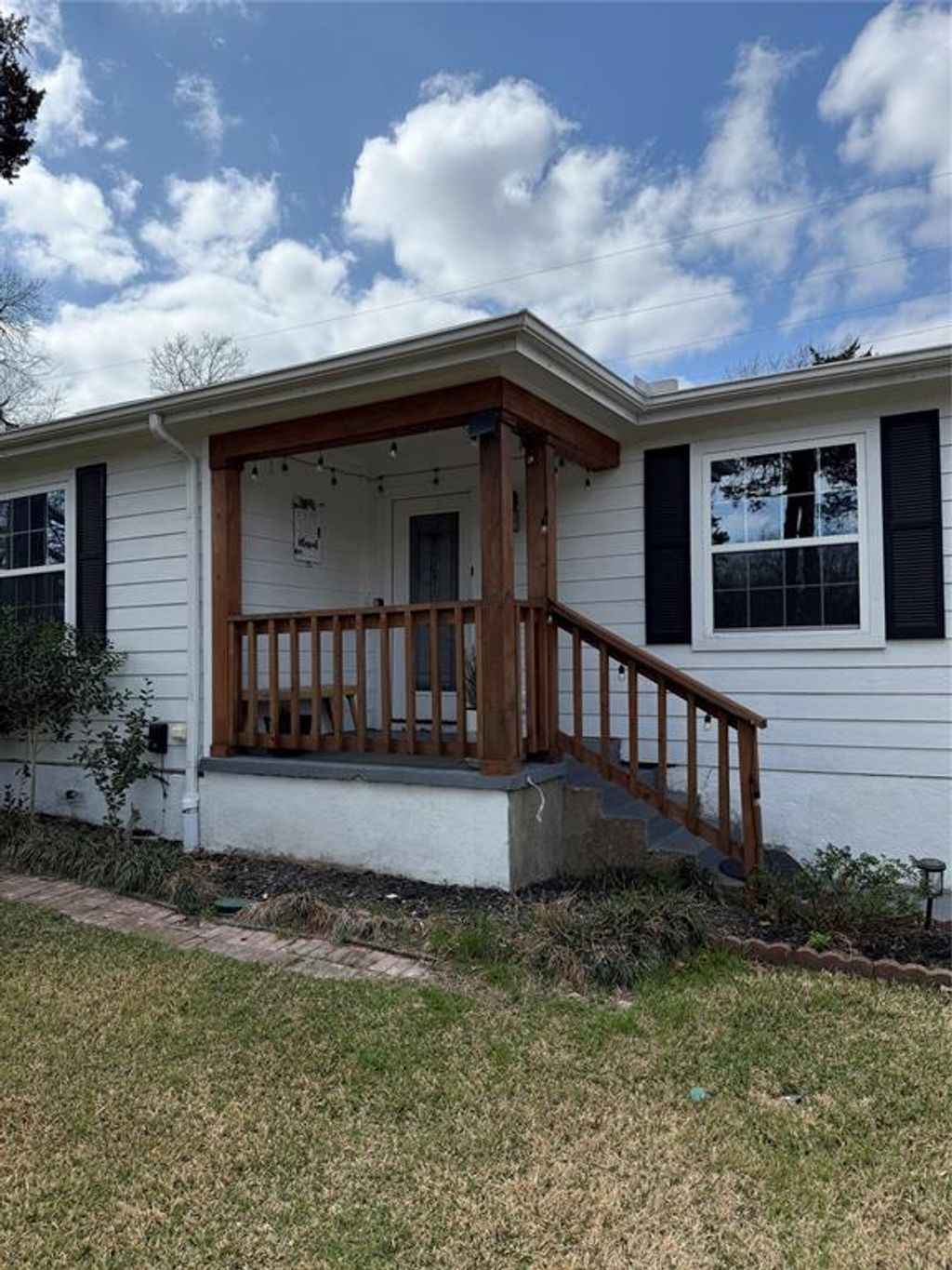 Photo of 5323 Lantern Lane, Dallas, TX 75236 (MLS # 21194126)