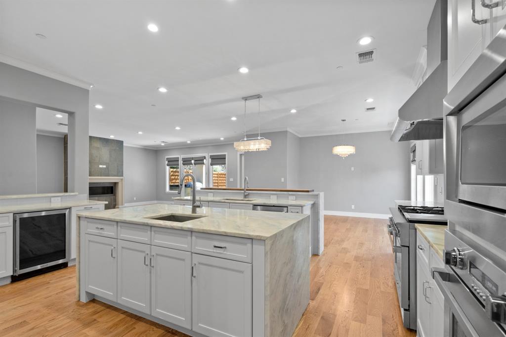 University Hlnds Add - Residential