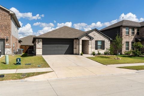 2857 Fox Trail Lane Fort Worth TX 76108