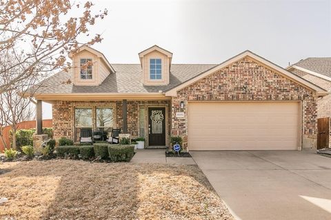 2035 Carriage Road Heartland TX 75126