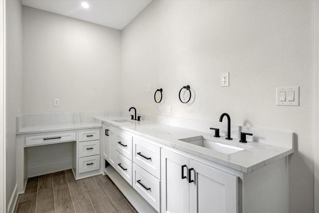 Rolling Hills - Residential