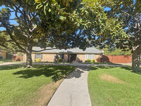 1100 Navaho Trail Richardson TX 75080