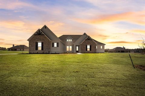 1435 Julian Drive Van Alstyne TX 75495