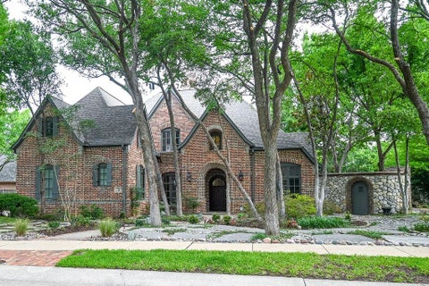 Photo of 711 Lexington Avenue, Coppell, TX 75019 (MLS # 21399085)