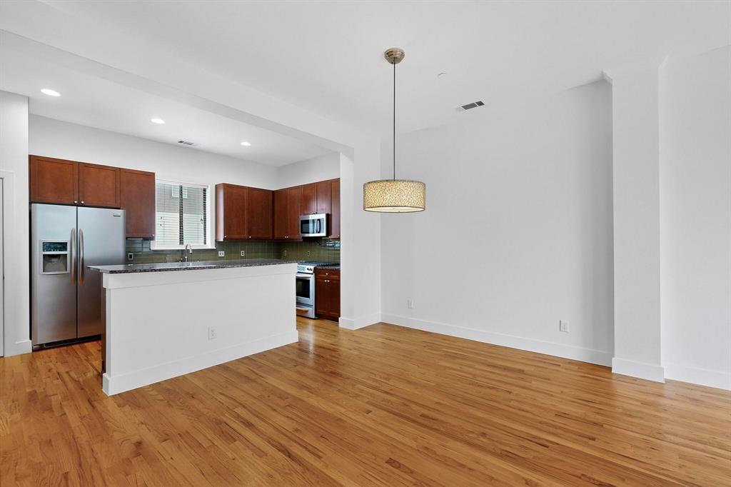 Palo Alto Twnhms Condo - Residential