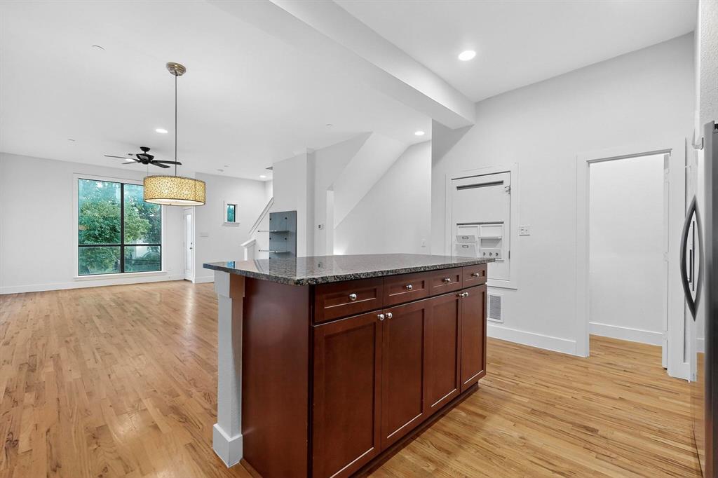 Palo Alto Twnhms Condo - Residential