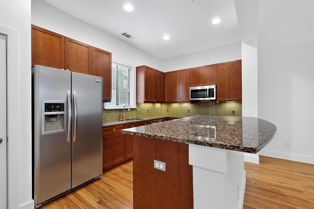 Palo Alto Twnhms Condo - Residential