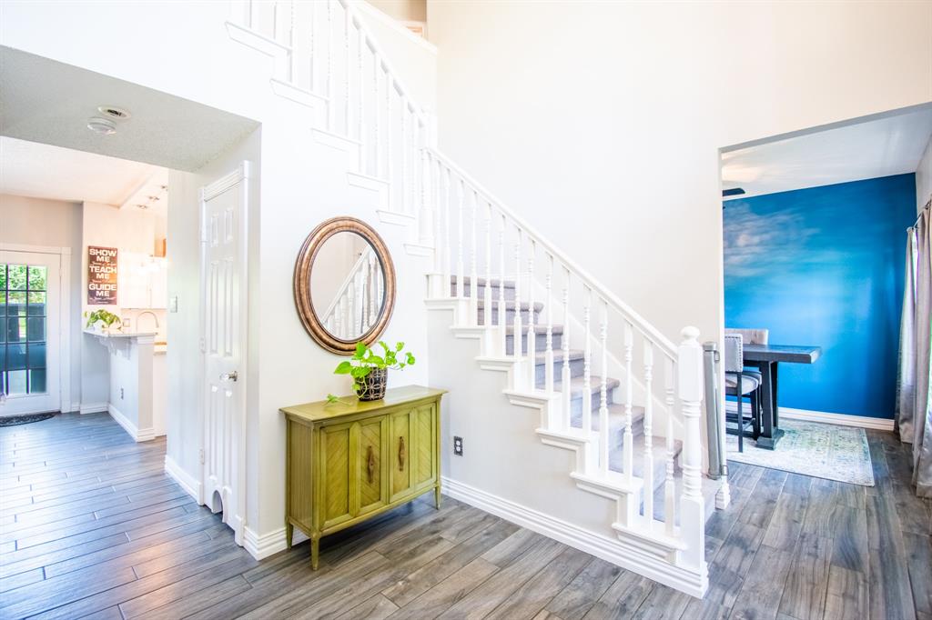 8200 Edgewater Drive