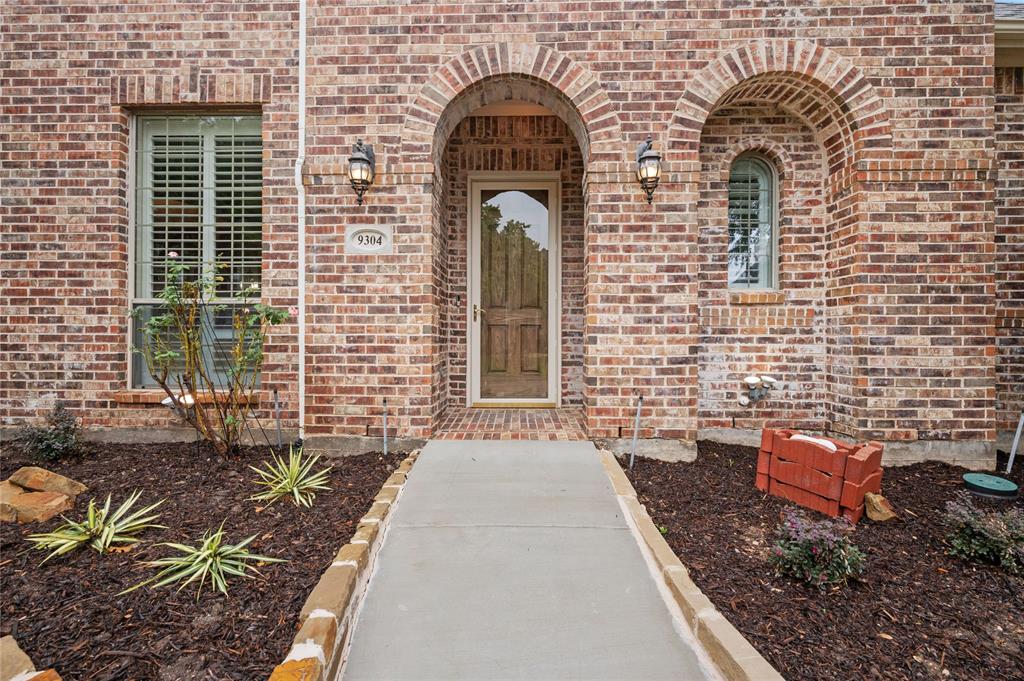 9304 Warm Springs Circle
