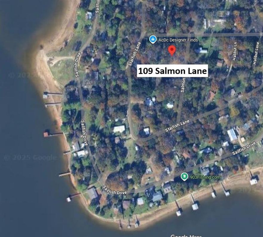 Whether you are looking to live here or just hold as a long term investment there's a lot of flexibility with this wooded lot. Popular Fishing Location and walking distance to the lake. Close to shopping centers and restaurants. Quiet neighborhood. Do not miss out on this beautiful lot! Go see anytime.