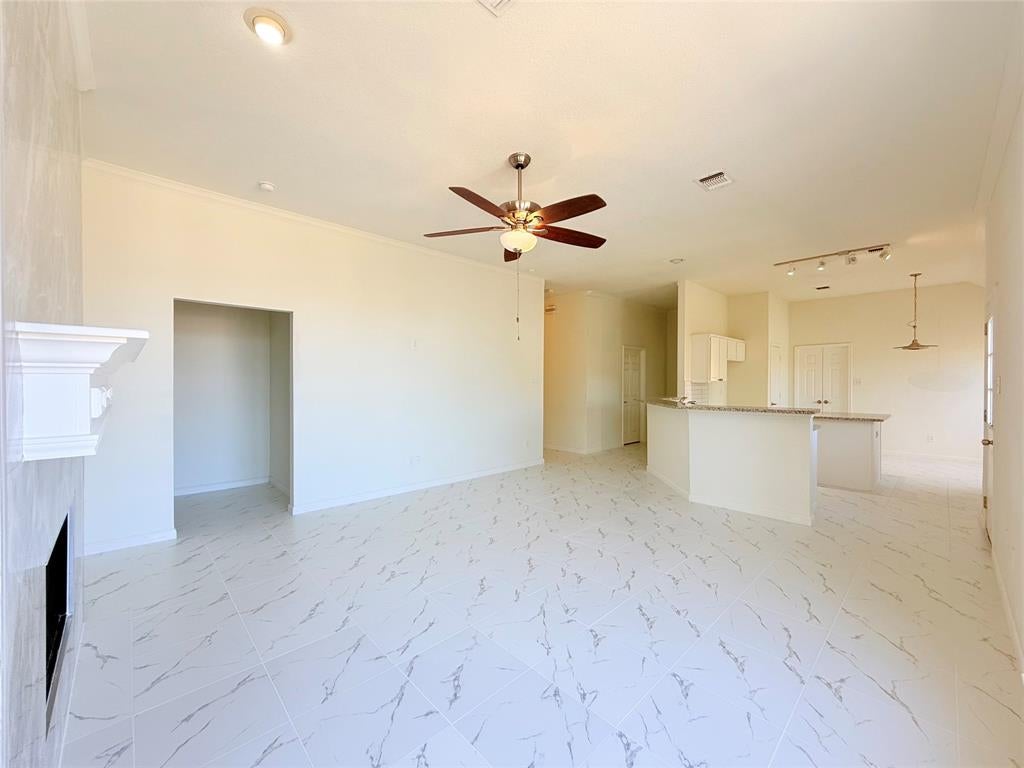 7960 Salmon Run Way
