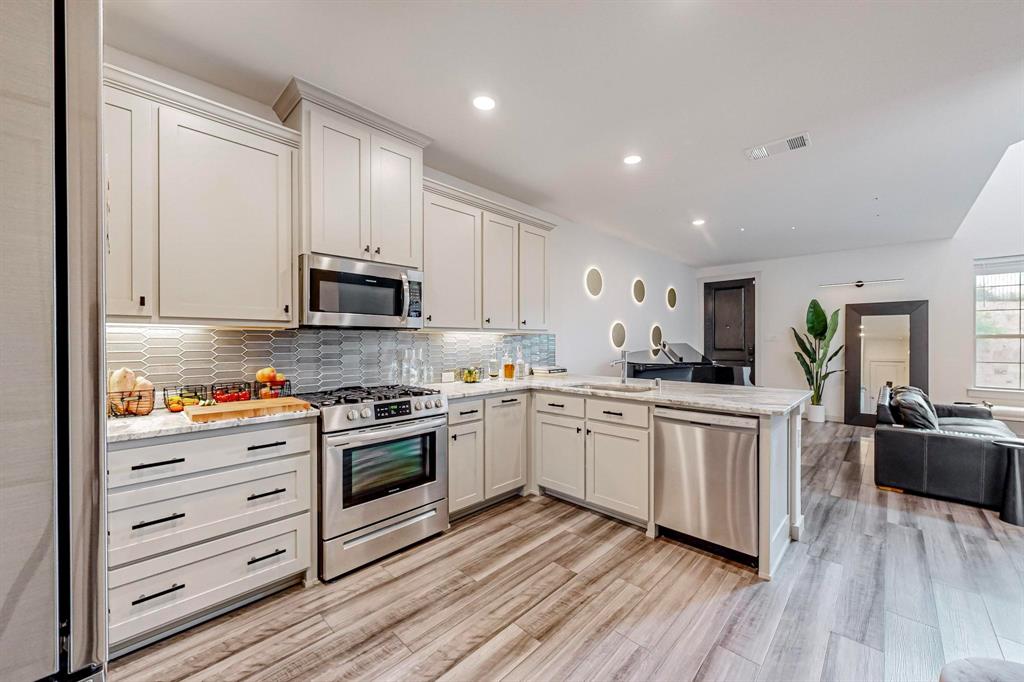 Villas Southgate Ph 2 - Residential Lease