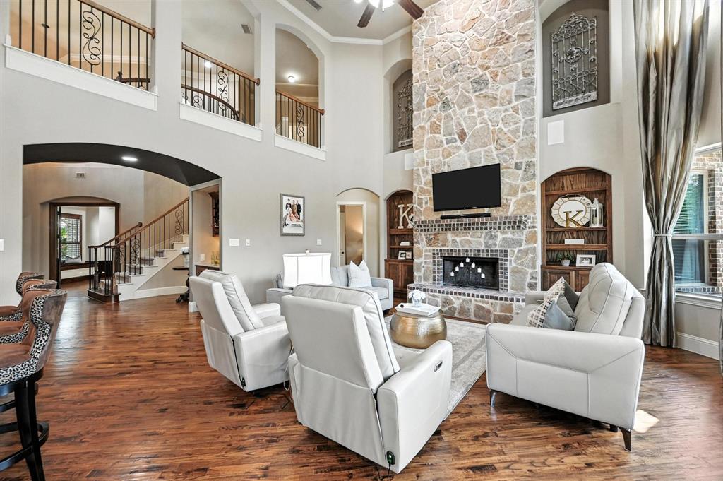 Highland Village, Texas 75077, United States, 4 Bedrooms Bedrooms, ,5 BathroomsBathrooms,Residential,Pending,203989