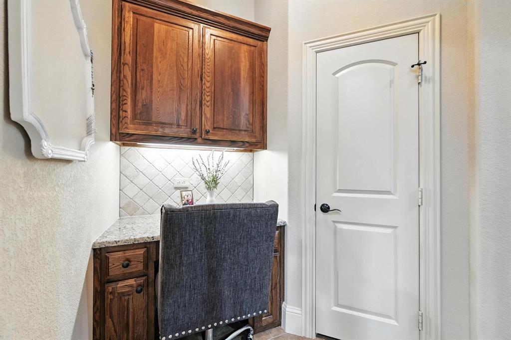 Highland Village, Texas 75077, United States, 4 Bedrooms Bedrooms, ,5 BathroomsBathrooms,Residential,Pending,203989