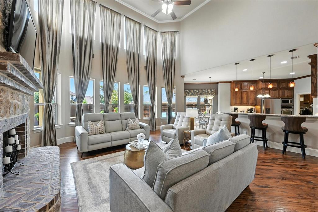 Highland Village, Texas 75077, United States, 4 Bedrooms Bedrooms, ,5 BathroomsBathrooms,Residential,Pending,203989