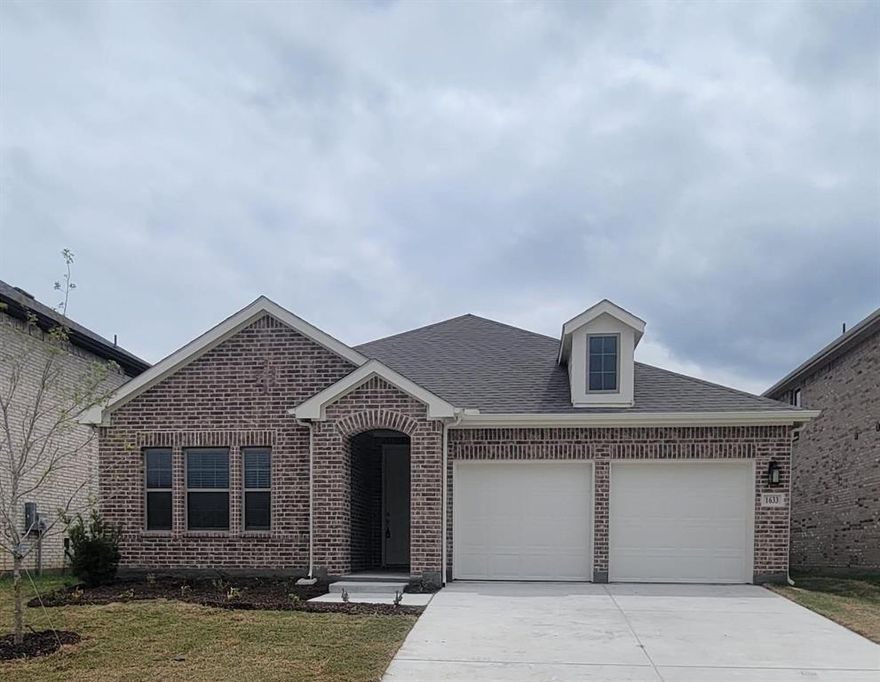 You will love this impeccably maintained 1-story 4 bed 2 bath  home in the highly desirable NWISD! 
Great open plan perfect for entertaining w spacious living room opening to 
dining area & kitchen w stainless steel appliances, granite countertops, recessed lighting,
nice contemporary look cabinets & an extended island to fulfill your cooking space needs.
The open kitchen with large breakfast bar open to the living and dining areas allowing for ample space for family and entertaining. The primary bedroom is split from the additional 2 bedrooms for more privacy. 
Durable luxury vinyl plank flooring throughout with carpet in the bedrooms.
Good size back yard backyard with good space for back retreat.  MUST SEE! .. YOU WILL LOVE IT!! 




Non Refundable pet fees of $500 if tenants has pets