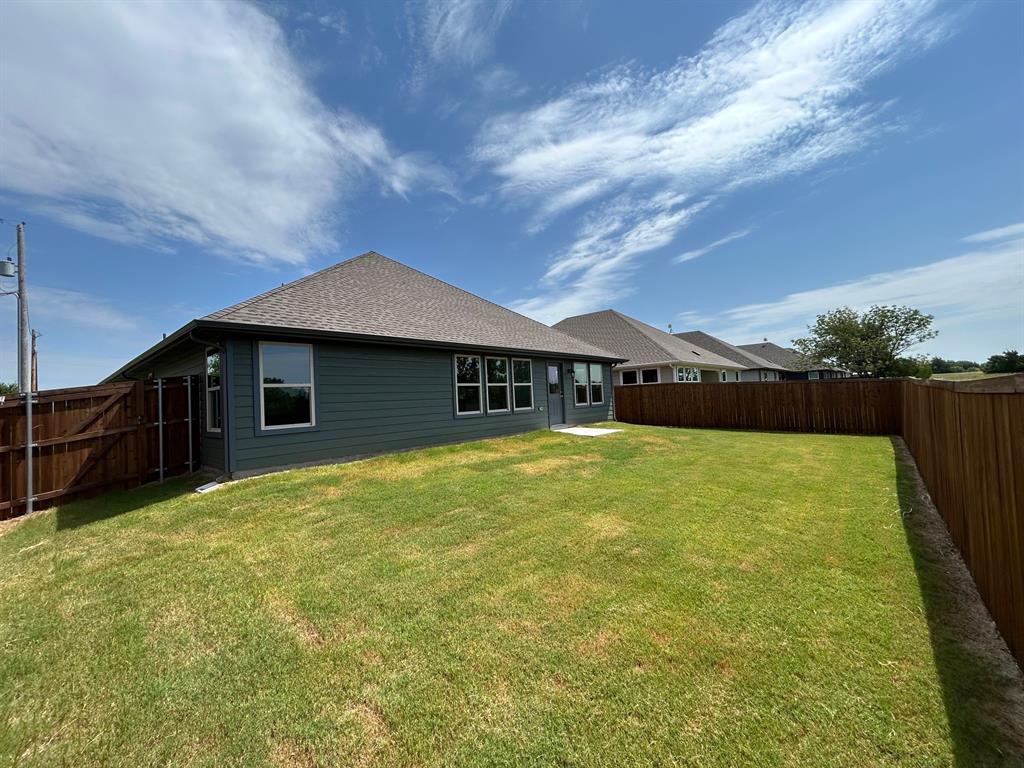 Trenton, Texas 75490, United States, 3 Bedrooms Bedrooms, ,2 BathroomsBathrooms,Residential,Active,21125