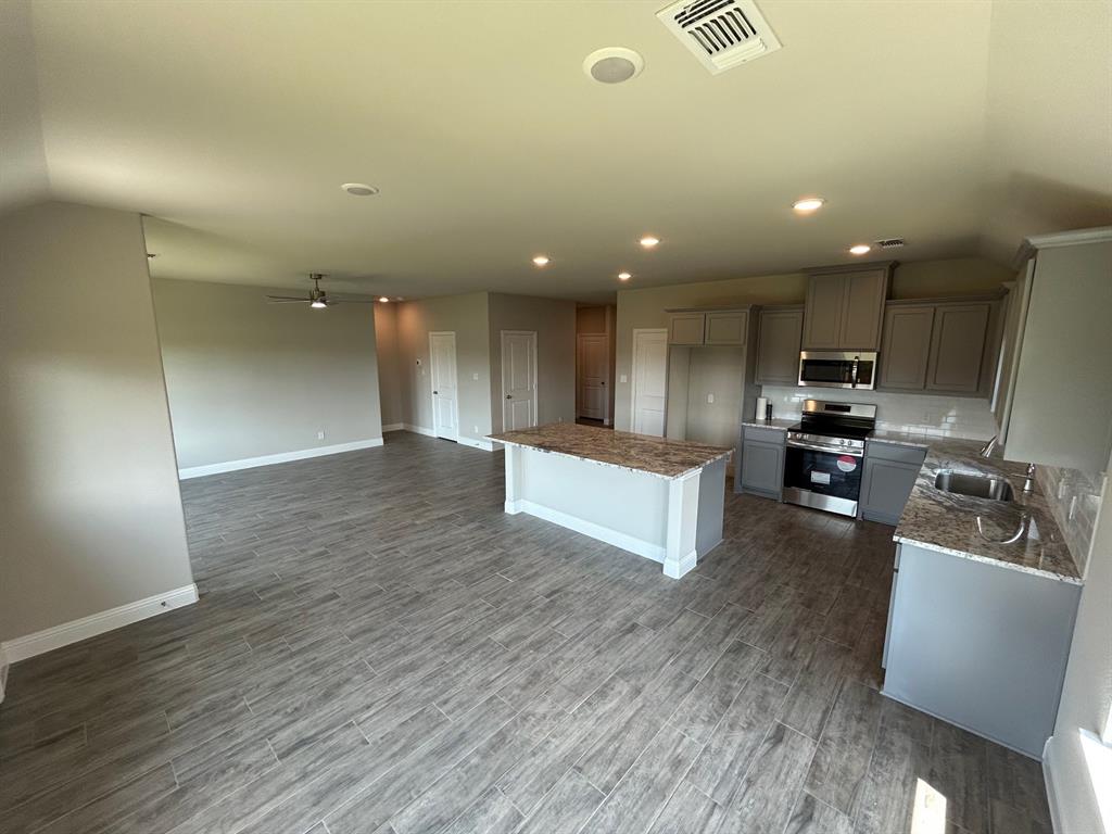 Trenton, Texas 75490, United States, 3 Bedrooms Bedrooms, ,2 BathroomsBathrooms,Residential,Active,21125