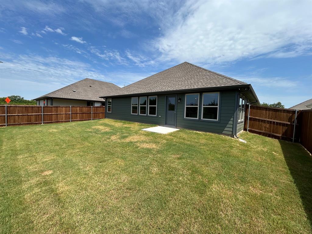 Trenton, Texas 75490, United States, 3 Bedrooms Bedrooms, ,2 BathroomsBathrooms,Residential,Active,21125