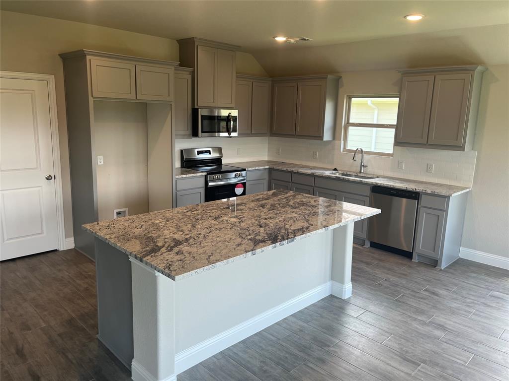 Trenton, Texas 75490, United States, 3 Bedrooms Bedrooms, ,2 BathroomsBathrooms,Residential,Active,21125