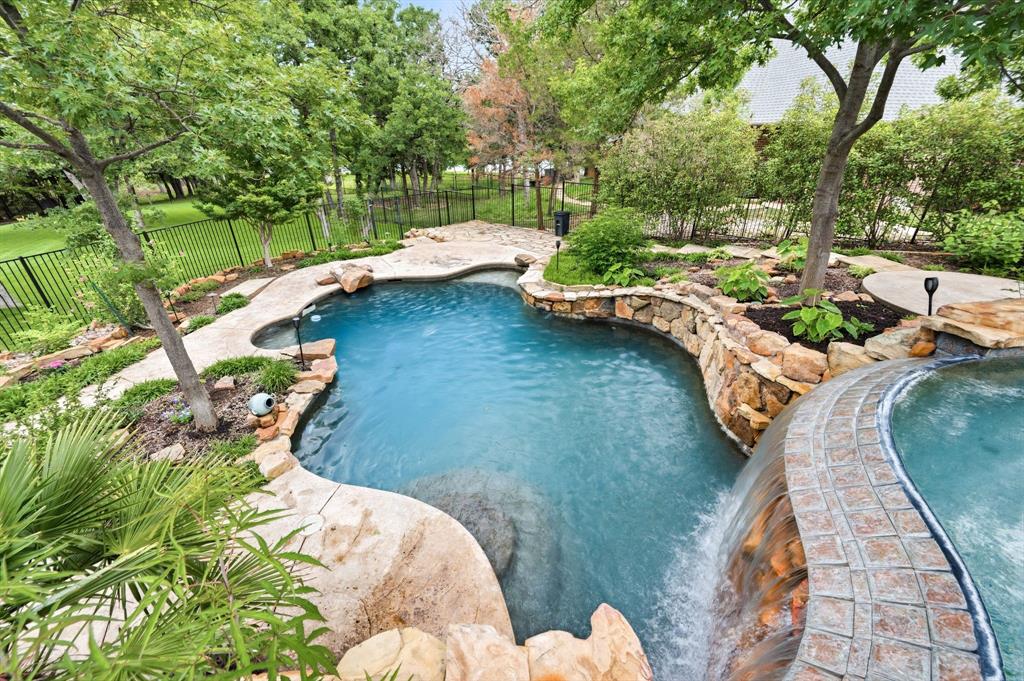 3091 Whispering Oaks Drive