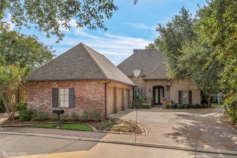Photo of 110 Esplanade Court, Bossier City, LA 71111 (MLS # 21396576)