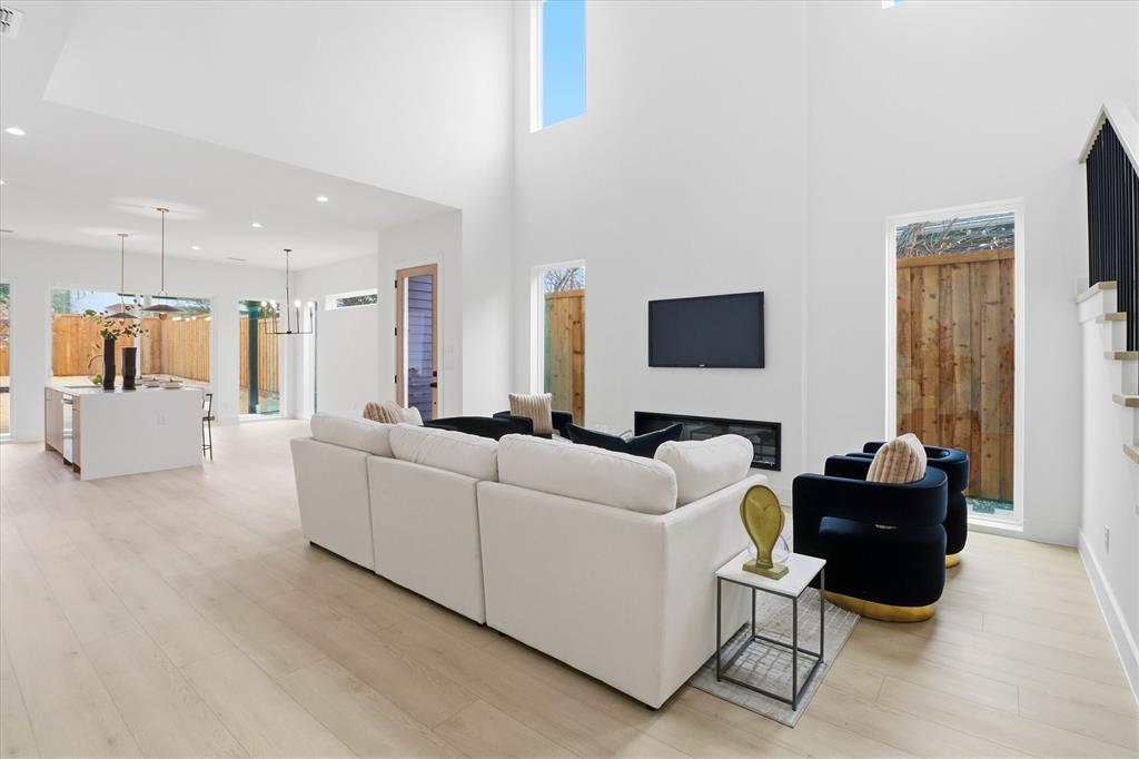 Mount Auburn - Residential Income